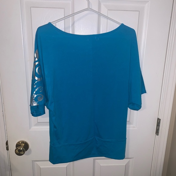 Blue & silver top - Picture 6 of 7